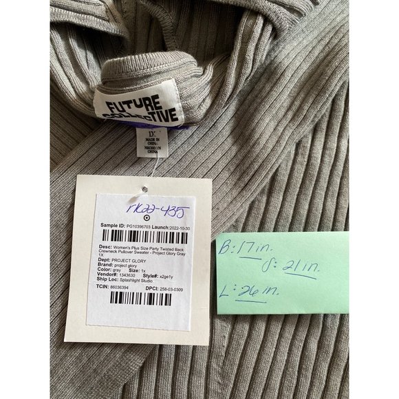 Women's Party Twisted Back Crewneck Pullover Sweater Future Collective Gray 1X - Picture 9 of 10